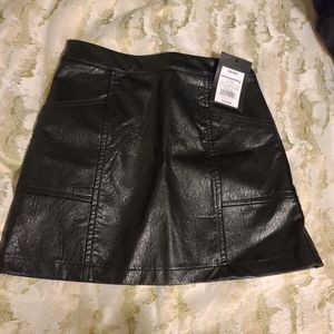 Girls Faux leather skirt